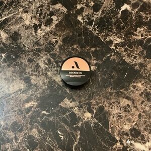 Absolute New York LOCKED-IN Smoothing Powder Foundation Coverage Warm Honey